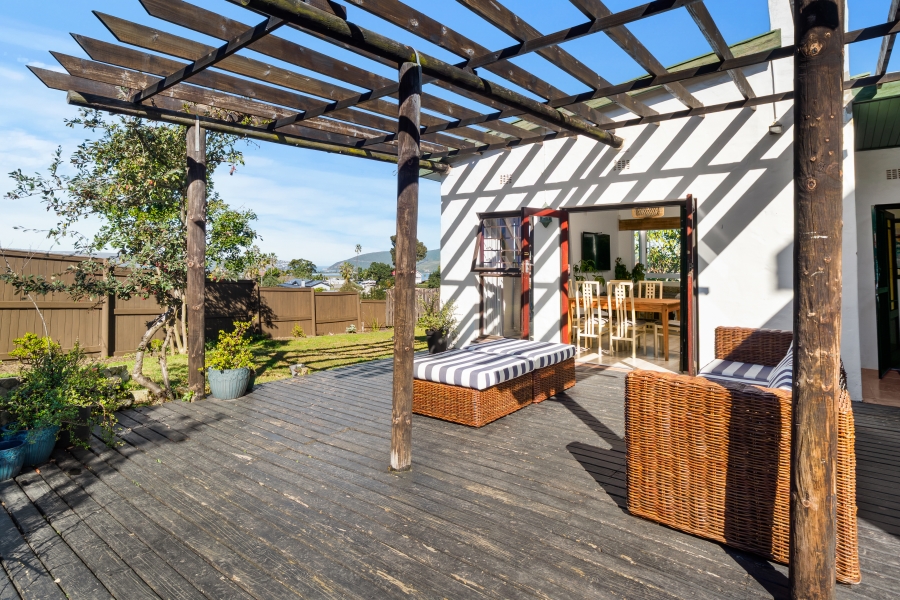 5 Bedroom Property for Sale in Heuwelkruin Western Cape
